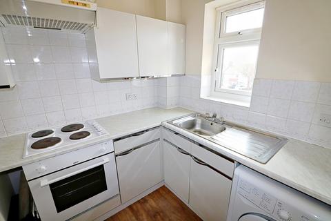 1 bedroom apartment to rent, 30 Springfield Drive, Essex IG2