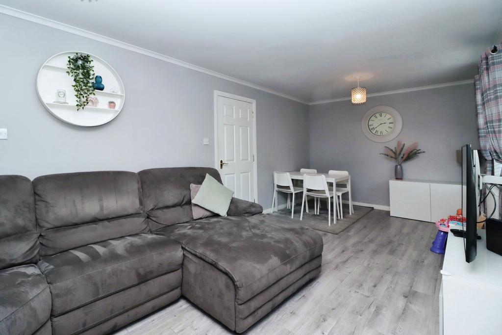 Cluny Place, Fife KY7 3 bed end of terrace house for sale £120,000