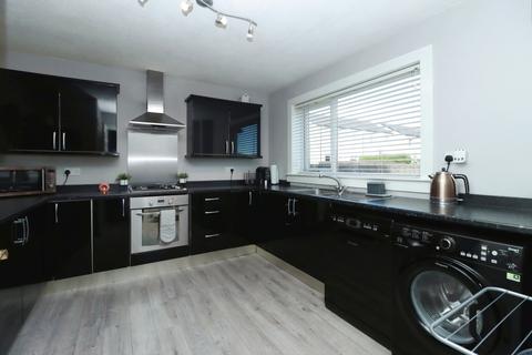 3 bedroom end of terrace house for sale, Cluny Place, Fife KY7