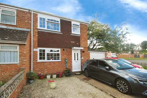 3 bedroom end of terrace house for sale, Hutchings Close, Kent ME10