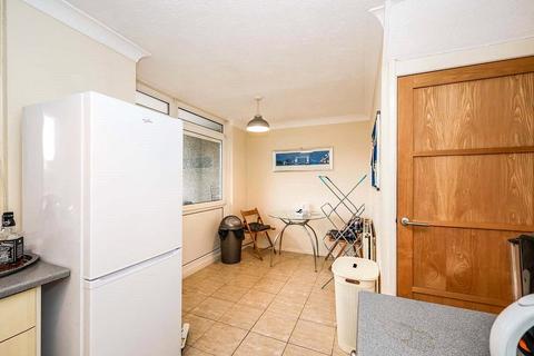 2 bedroom flat for sale, Crown Street, Hampshire PO1