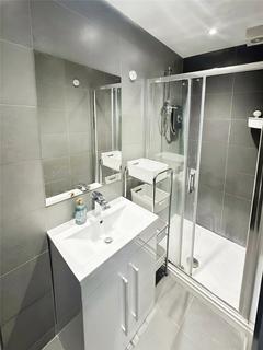 undefined, Lind Road, Sutton SM1