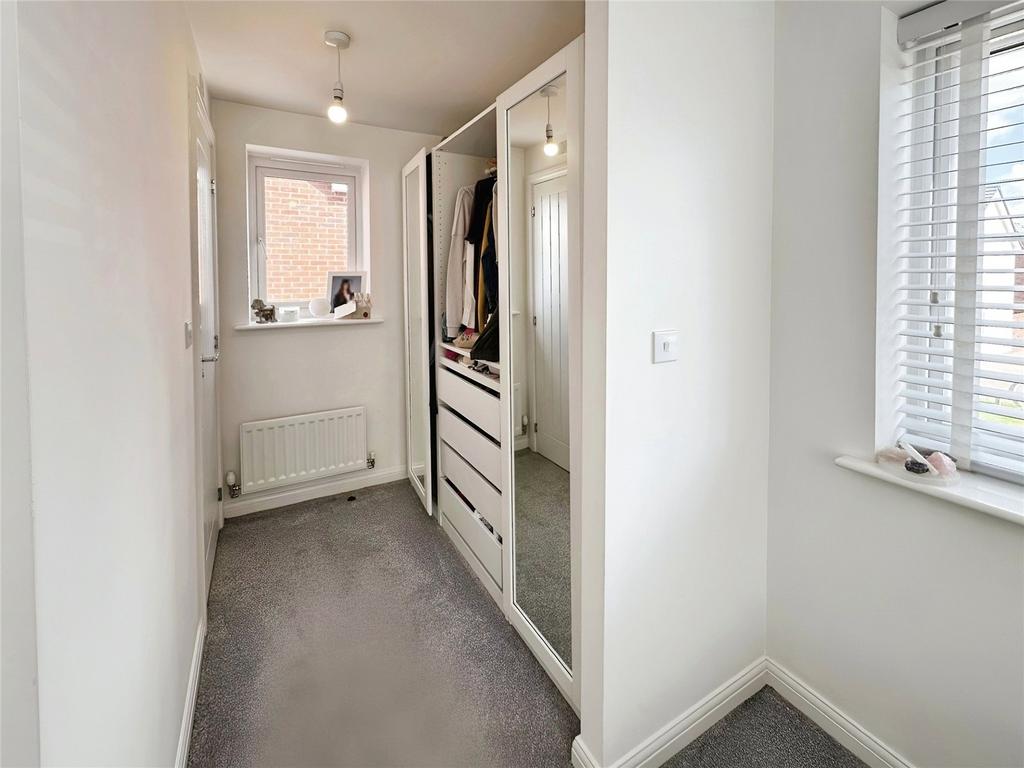 Dresser Area