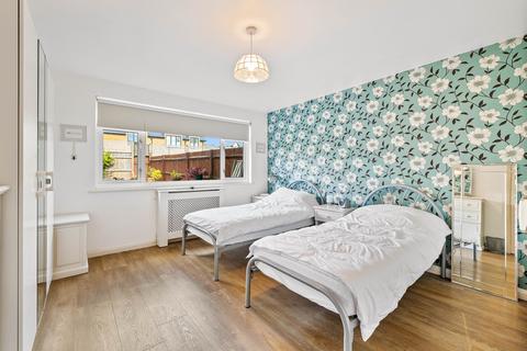 4d Beaufort Road, Reigate, RH2 9DJ