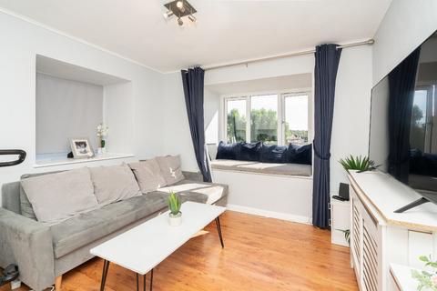 1 bedroom apartment for sale, Dean Court, North Orbital Road, Watford, Hertfordshire, WD25