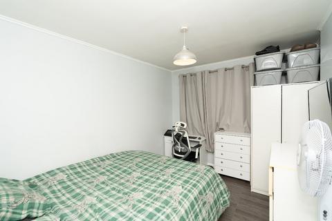 1 bedroom apartment for sale, Dean Court, North Orbital Road, Watford, Hertfordshire, WD25