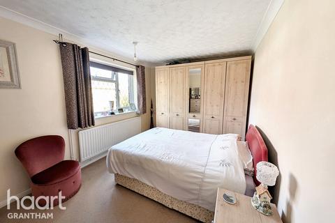 2 Meadow Close, Colsterworth, Grantham, NG33 5HS