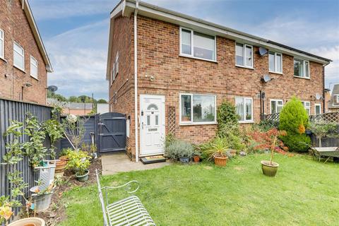 2 bedroom maisonette for sale, Ambleside Way, Gedling NG4