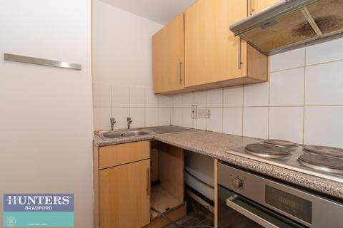 1 bedroom apartment for sale, FLAT - Huddersfield Road Wyke, Bradford, West Yorkshire, BD12 8NB