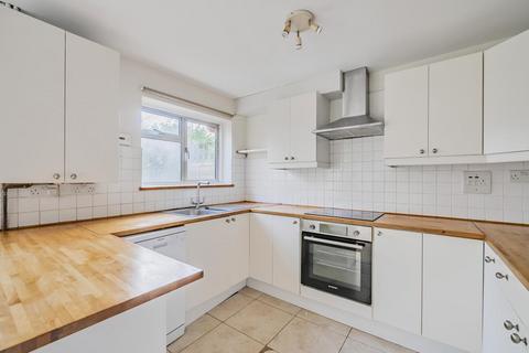25 Beard Road, Kingston Upon Thames, KT2 5PG