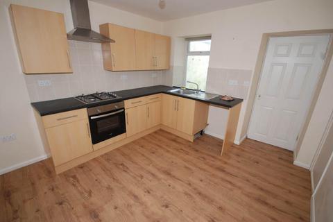 2 bedroom terraced house to rent, Hallsteads, Dove Holes SK17
