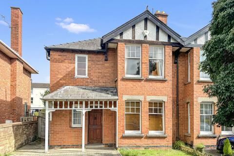 3 bedroom semi-detached house for sale, Kingsholm Square, Gloucester GL1