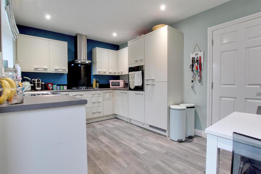 Dining kitchen