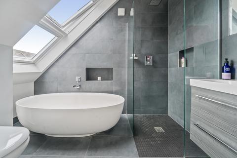 Rose Tree Cottage Glen Road, Grayshott, Hindhead, GU26 6NF