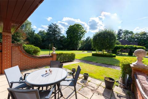 4 bedroom townhouse for sale, Heathlands Court, Wokingham RG40