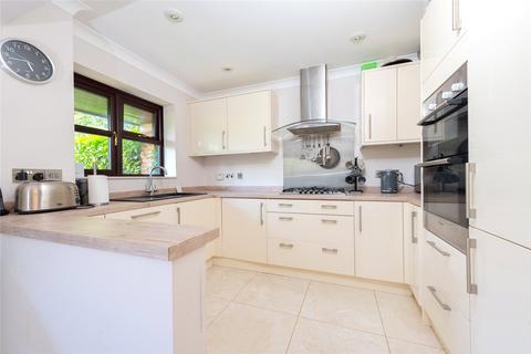 4 bedroom townhouse for sale, Heathlands Court, Wokingham RG40