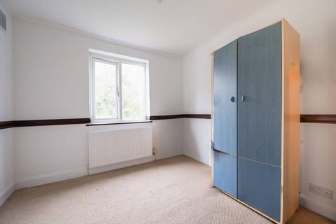 2 bedroom maisonette for sale, Morden Road, Mitcham, CR4