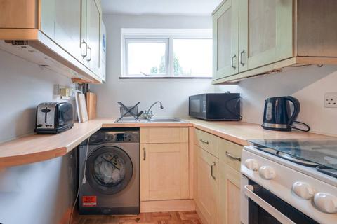 2 bedroom maisonette for sale, Morden Road, Mitcham, CR4