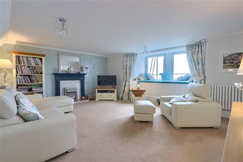 2 bedroom flat for sale, Alexandra House, 19 Marine Parade