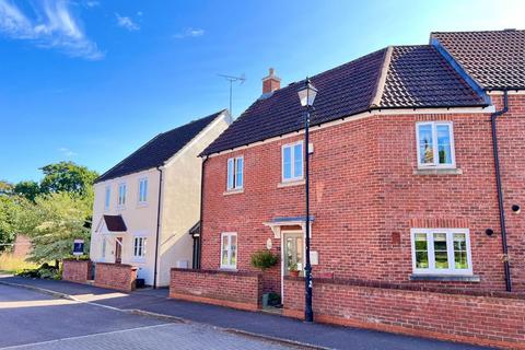 3 bedroom semi-detached house for sale, Uptons Garden, Whitminster, Gloucester