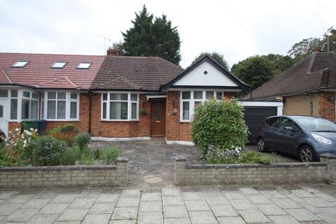 2 bedroom bungalow for sale, Hereford Gardens, Pinner