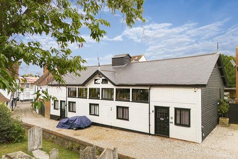 2 bedroom mews for sale, St Martins Mews, Ongar, CM5