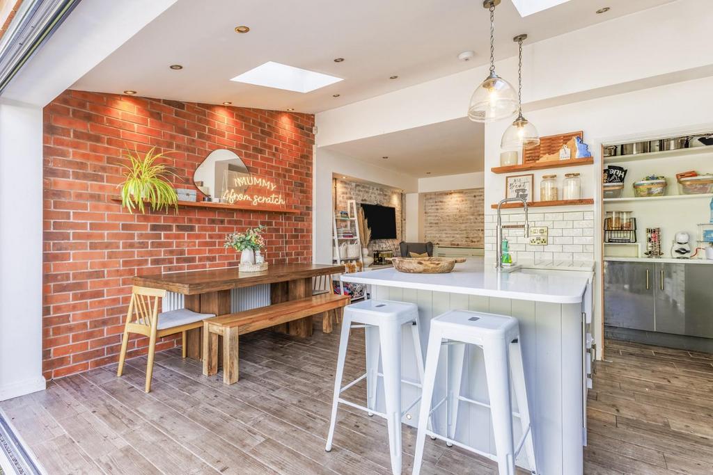 Tennyson Road, Coventry CV2 3 bed terraced house for sale £280,000