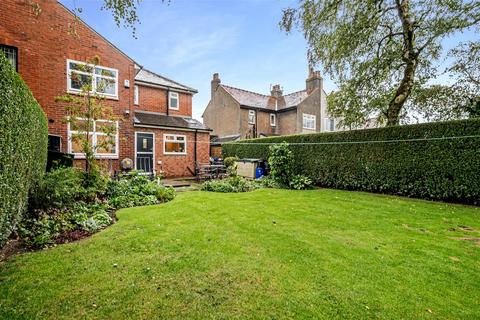 3 bedroom semi-detached house for sale, The Avenue, Leigh