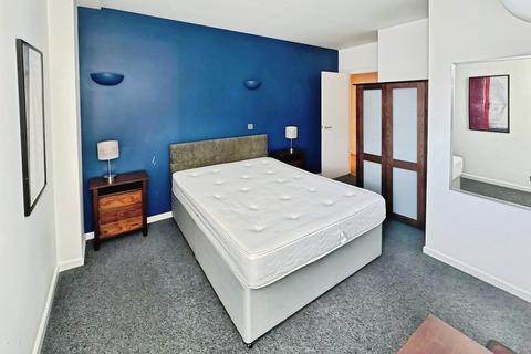 2 bedroom flat to rent, West Point, Wellington Street, Leeds, West Yorkshire, LS1