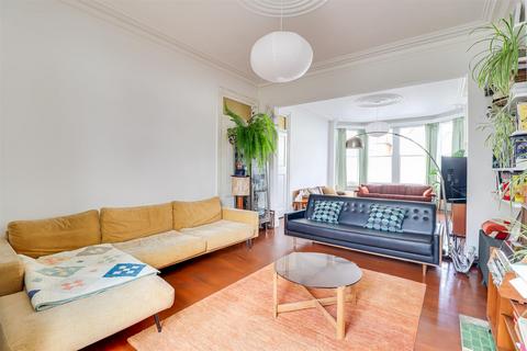 14 Cobham Road, Westcliff-on-sea, SS0 8EA