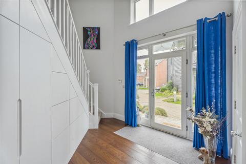 5 bedroom semi-detached house for sale, Lendon Grove, Gubblecote, Tring