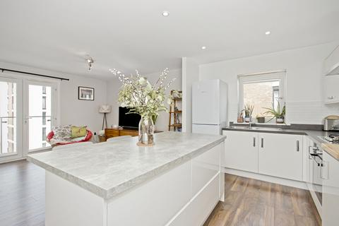 Flat 19, 6 Arneil Drive, Edinburgh, EH5 2GR