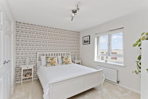 Flat 19, 6 Arneil Drive, Edinburgh, EH5 2GR