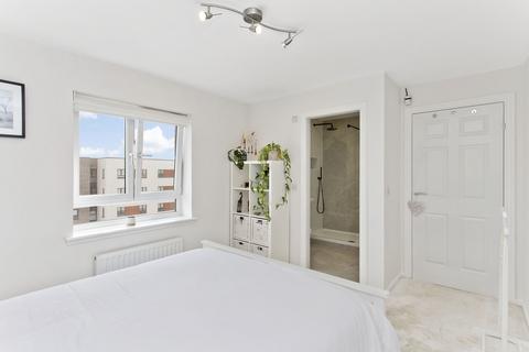 Flat 19, 6 Arneil Drive, Edinburgh, EH5 2GR