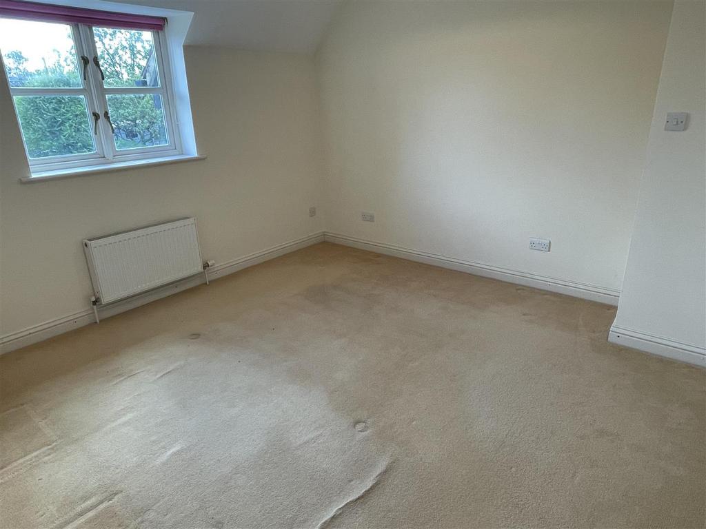 Bedroom 1.JPG