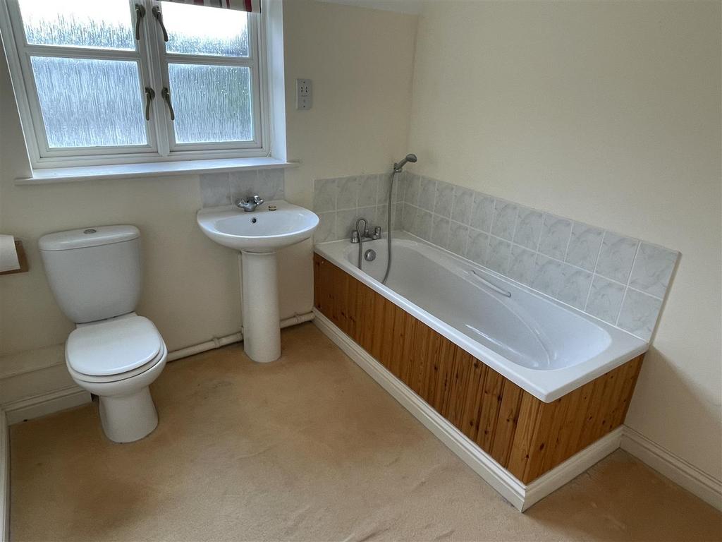 Bathroom.JPG
