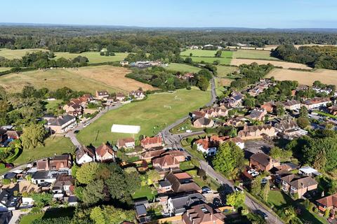 5 bedroom chalet for sale, Fagnall Lane, Winchmore Hill, Amersham