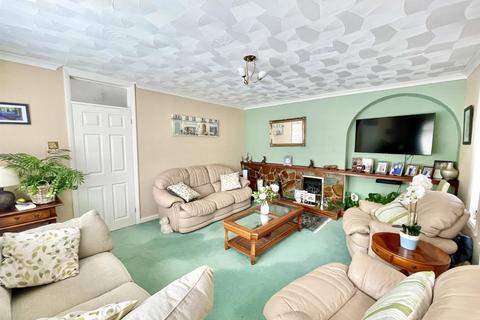 2 bedroom detached bungalow for sale, Brooks Close, Newhaven