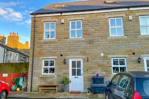 3 bedroom semi-detached house to rent, Mill Field Court, Silsden