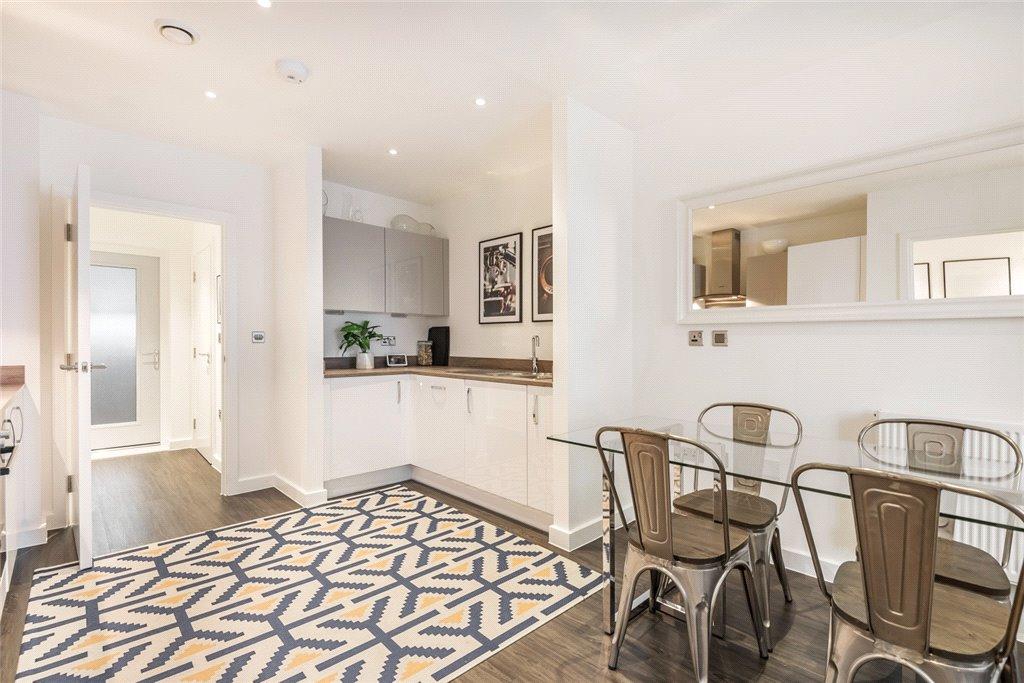 Kitchen/Dining Area