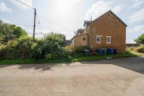 2 bedroom flat for sale, Wardington,  Oxfordshire,  OX17