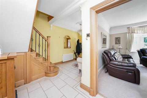 6 bedroom semi-detached house for sale, Nevin Drive, London E4