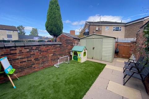 2 bedroom terraced house for sale, 27 Eaves Lane, Chadderton