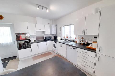 4 bedroom detached house for sale, Navigation Drive, Yapton