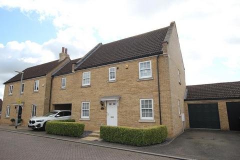 4 bedroom link detached house for sale, Wensum Way, Ely CB6