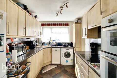 3 bedroom semi-detached house for sale, Parker Avenue, Tilbury