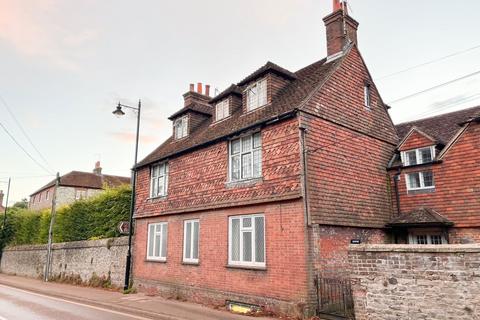 1 bedroom ground floor flat to rent, High Street, Haslemere GU27