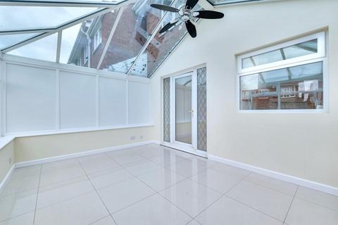 19 Brookshaw Way, Coventry, CV2 2NJ