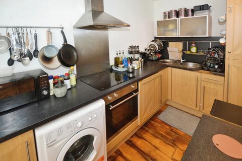 2 bedroom flat for sale, Lake House, Castlefield, Manchester, M15