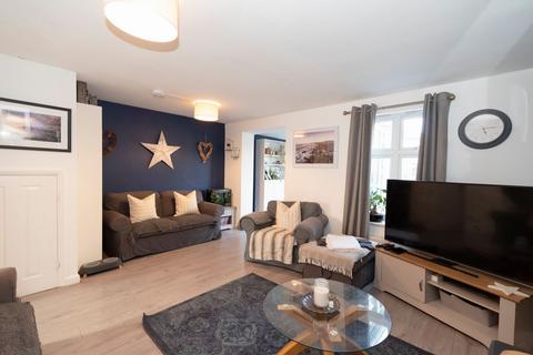 11 Cwrt Newton Pool, Rhoose, Barry, CF62 3LY
